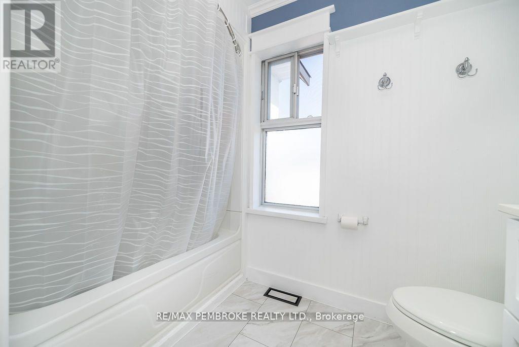 502 Mary Street, Pembroke, Ontario  K8A 5X1 - Photo 29 - X12372734