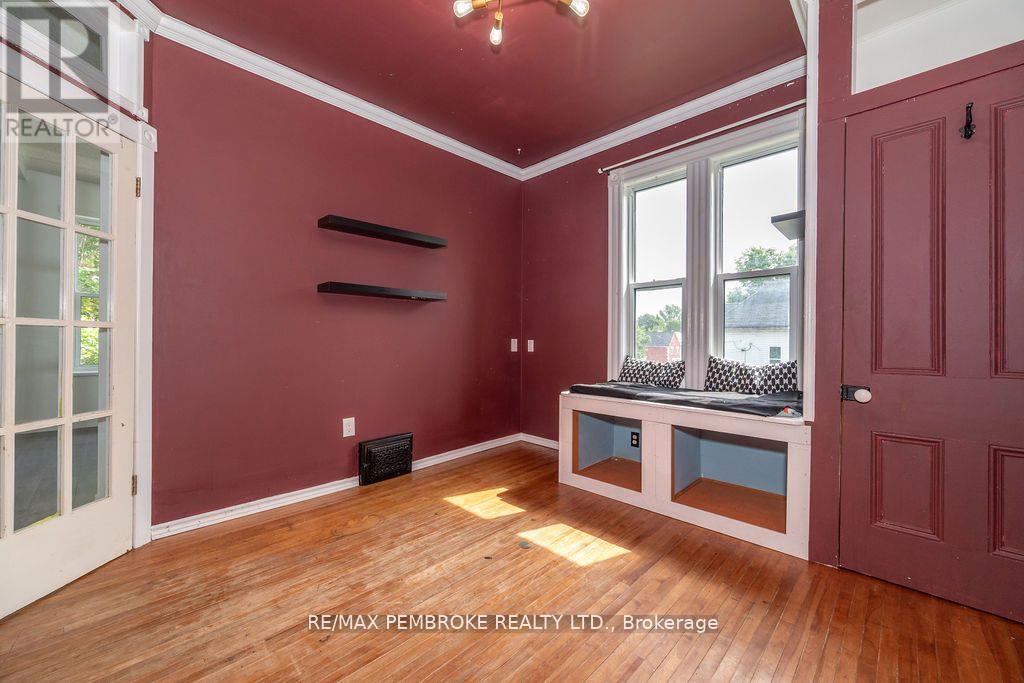 502 Mary Street, Pembroke, Ontario  K8A 5X1 - Photo 33 - X12372734