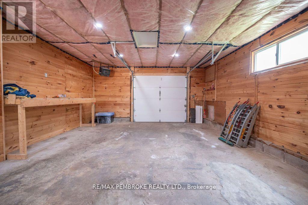 502 Mary Street, Pembroke, Ontario  K8A 5X1 - Photo 47 - X12372734