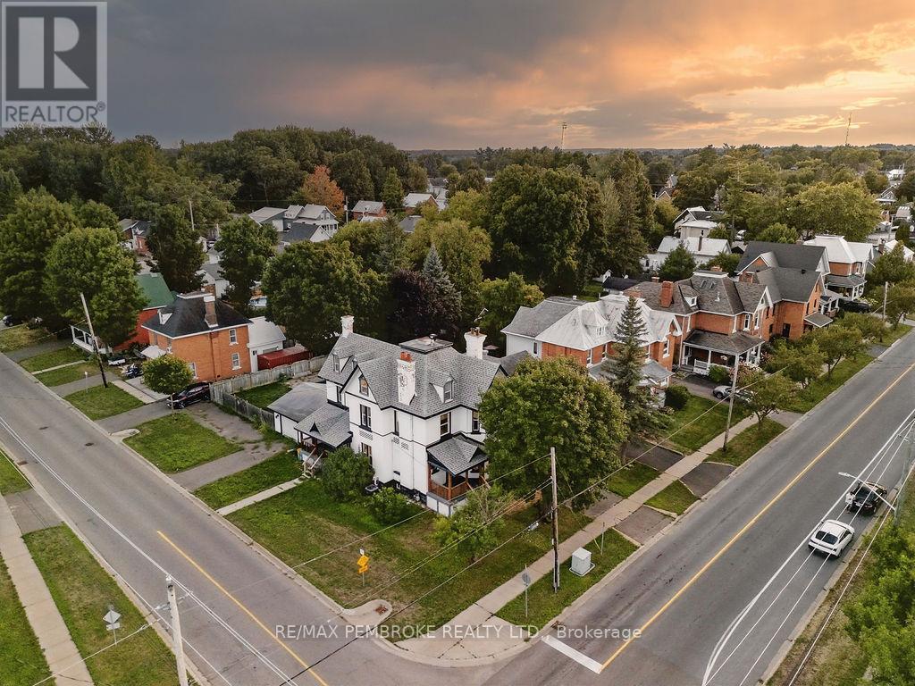 502 Mary Street, Pembroke, Ontario  K8A 5X1 - Photo 45 - X12372734