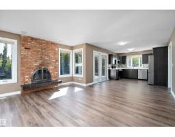 18211 80 AV NW Aldergrove