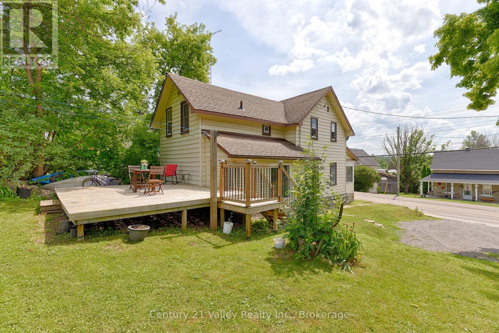 199 Bonnechere Street W, Bonnechere Valley, Ontario  K0J 1T0 - Photo 2 - X12282224