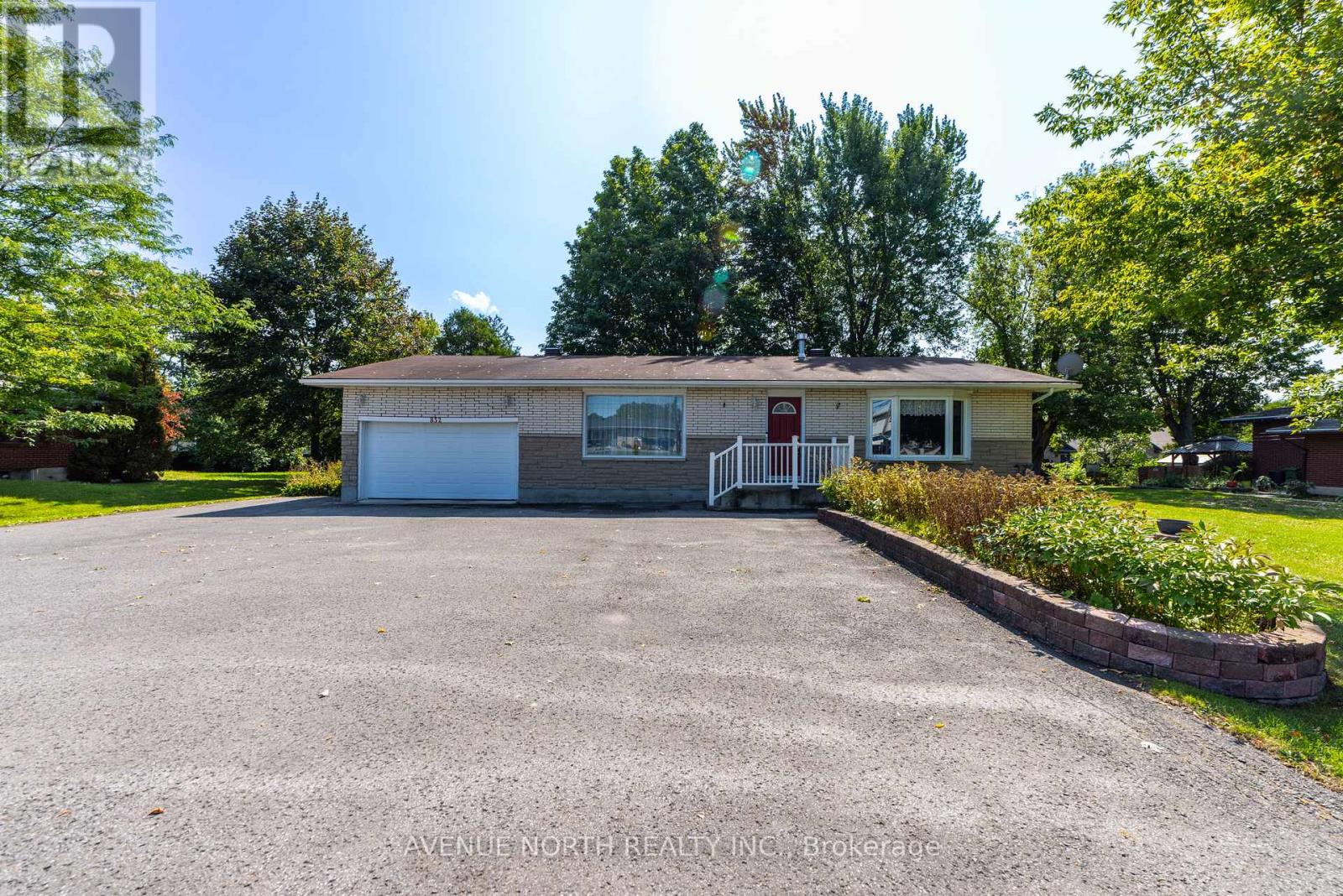 832 Notre Dame Street, Russell, Ontario  K0A 1W1 - Photo 1 - X12390208