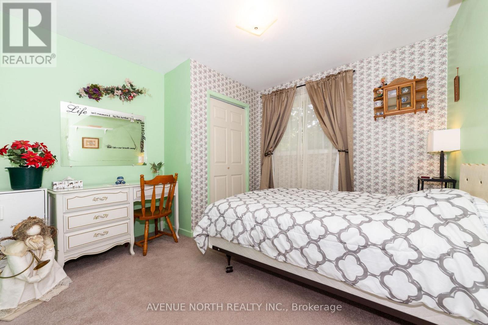 832 Notre Dame Street, Russell, Ontario  K0A 1W1 - Photo 15 - X12390208