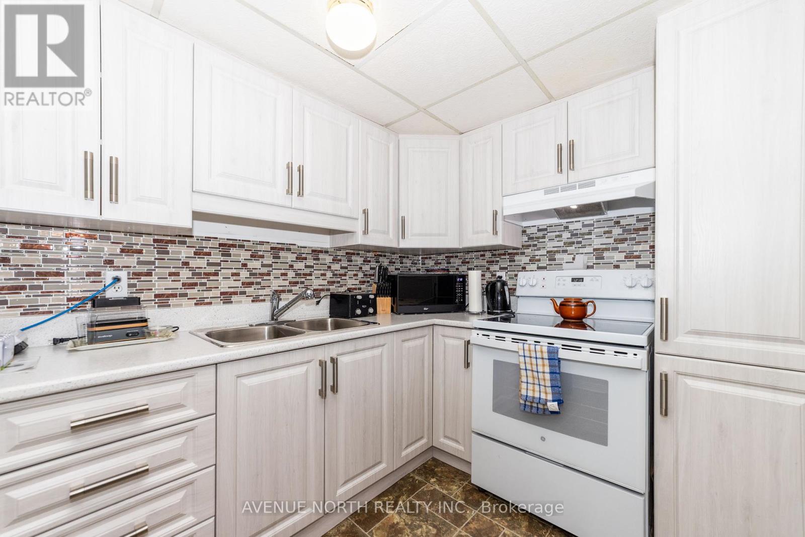 832 Notre Dame Street, Russell, Ontario  K0A 1W1 - Photo 19 - X12390208