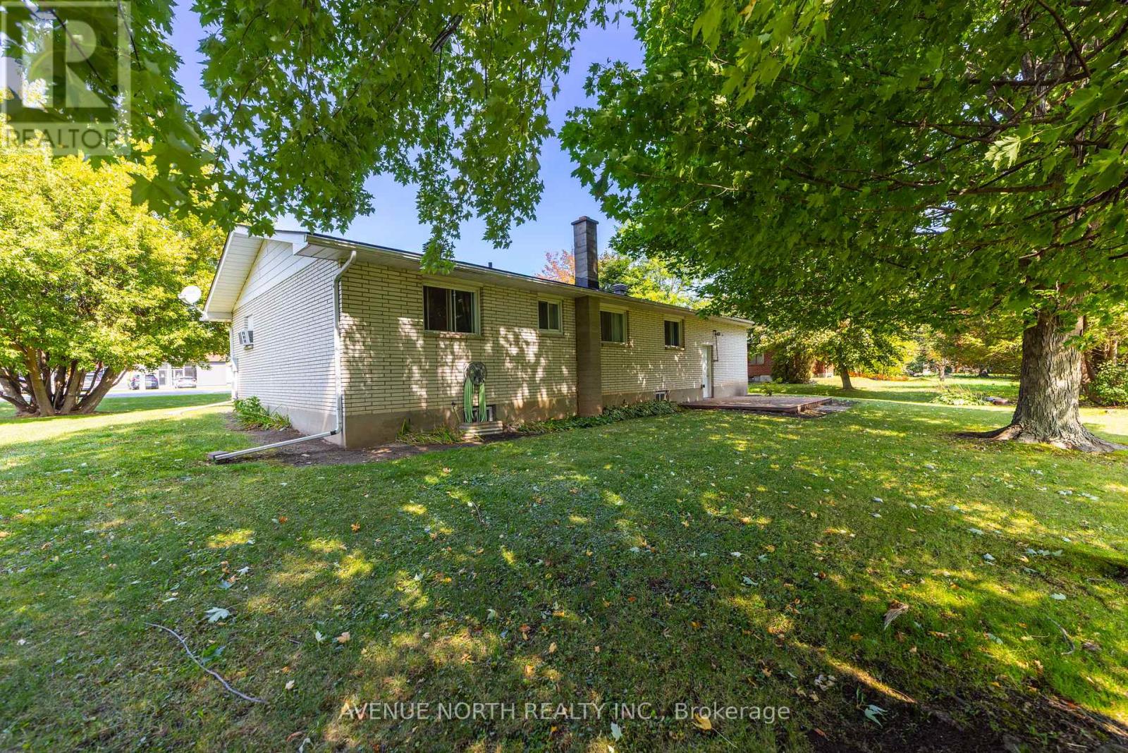 832 Notre Dame Street, Russell, Ontario  K0A 1W1 - Photo 29 - X12390208