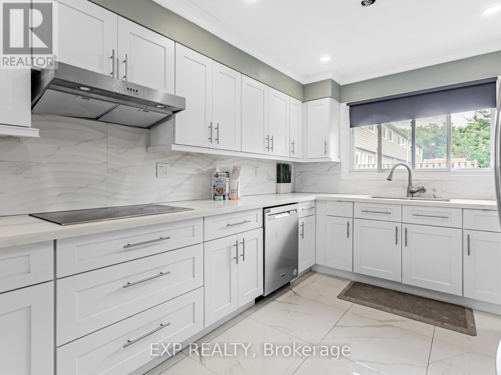 64 - 2050 Upper Middle Road, Burlington, Ontario  L7P 3R9 - Photo 10 - W12390173