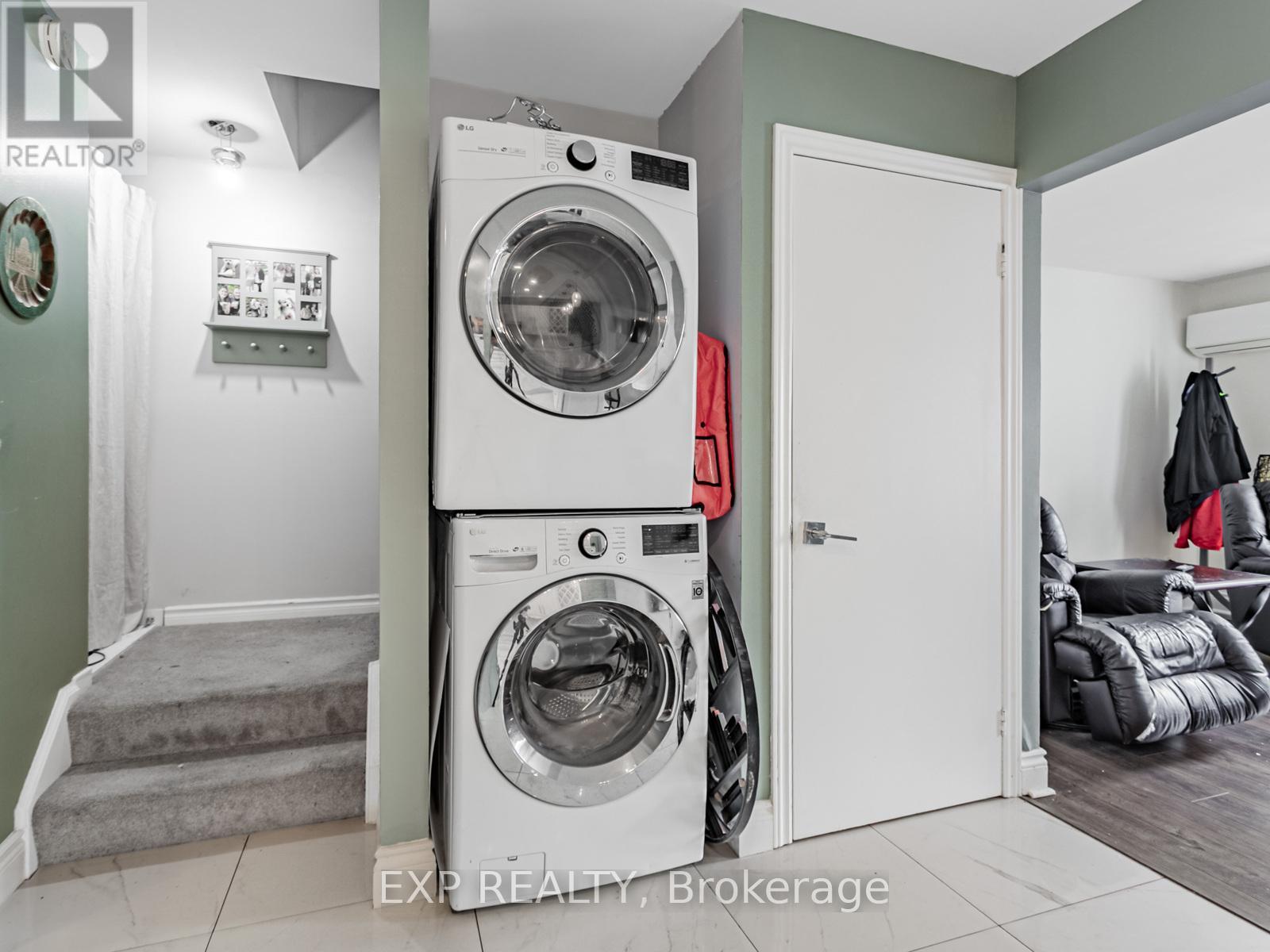 64 - 2050 Upper Middle Road, Burlington, Ontario  L7P 3R9 - Photo 14 - W12390173
