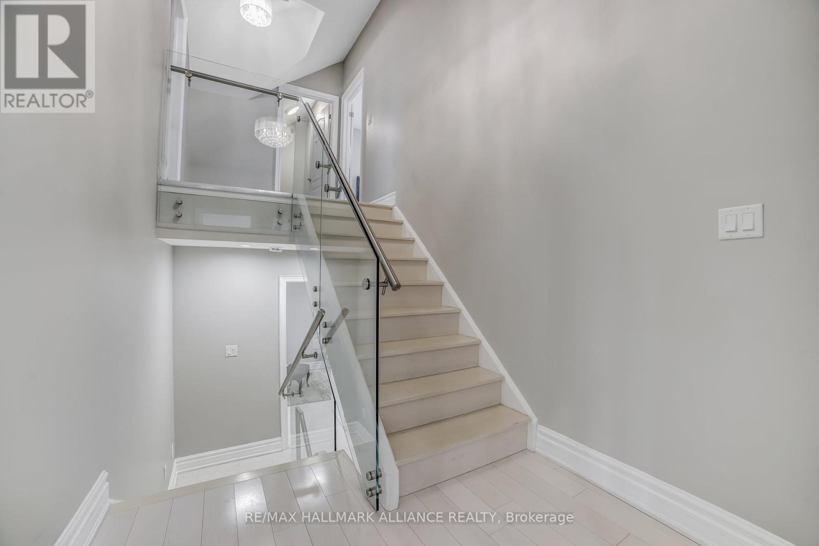 53 Windemere Road, Hamilton (Stoney Creek), Ontario  L8E 5G5 - Photo 16 - X12390181