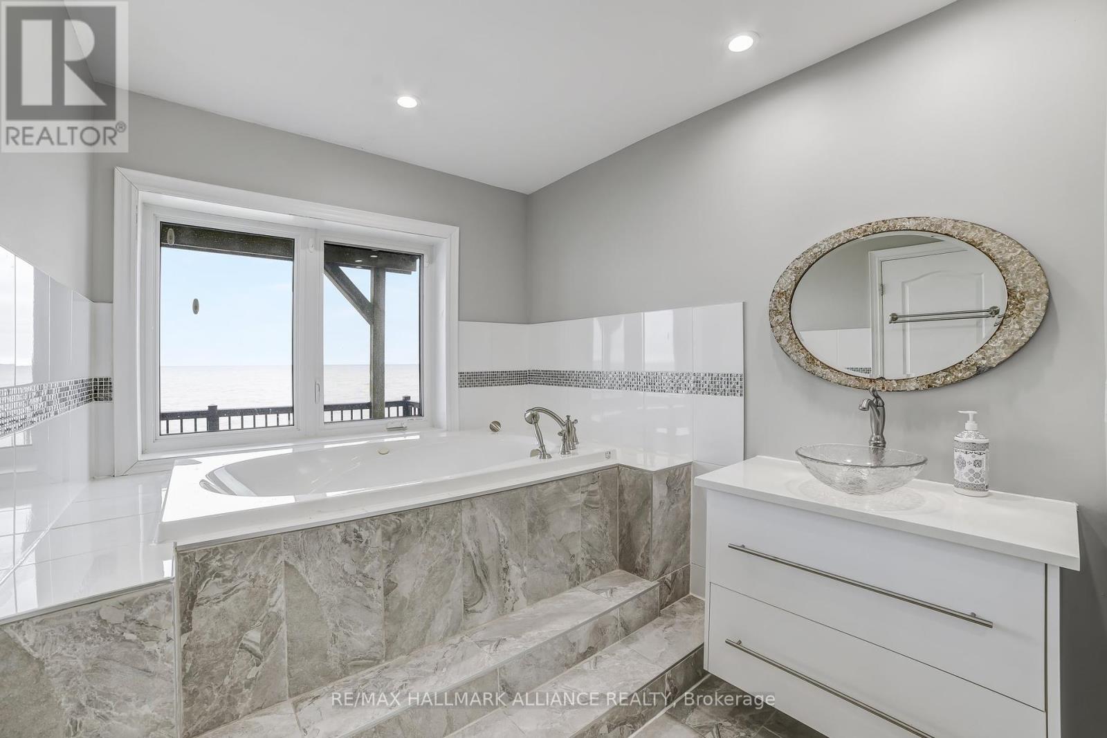 53 Windemere Road, Hamilton (Stoney Creek), Ontario  L8E 5G5 - Photo 22 - X12390181
