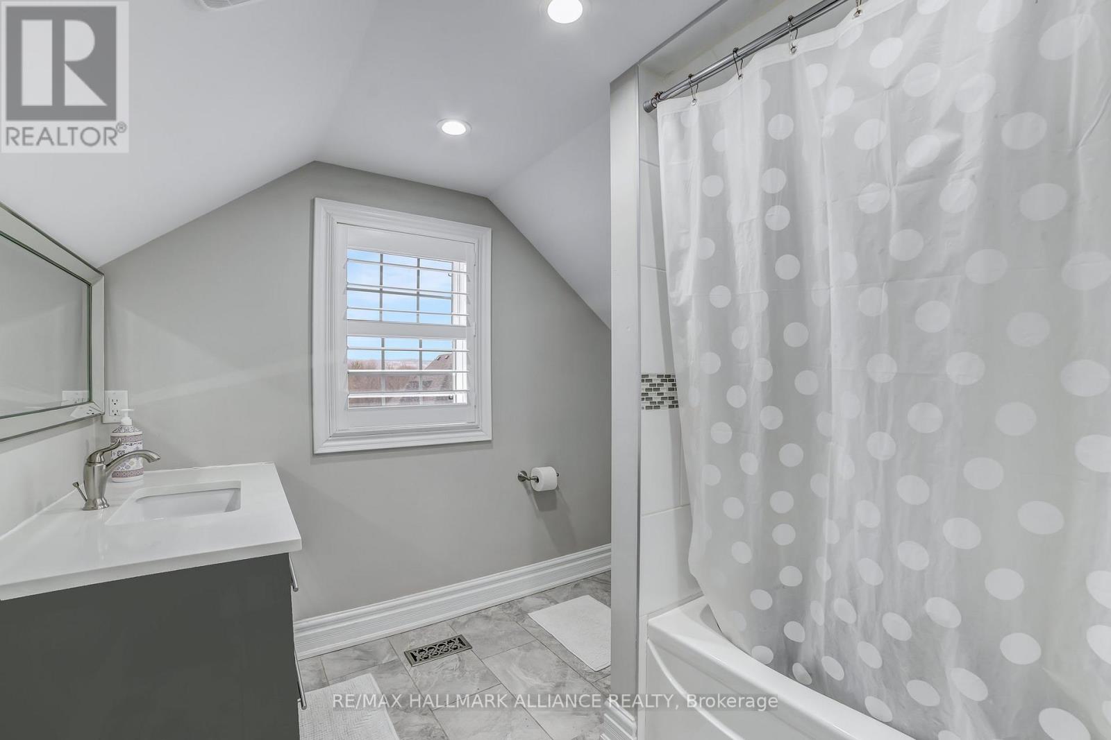 53 Windemere Road, Hamilton (Stoney Creek), Ontario  L8E 5G5 - Photo 32 - X12390181