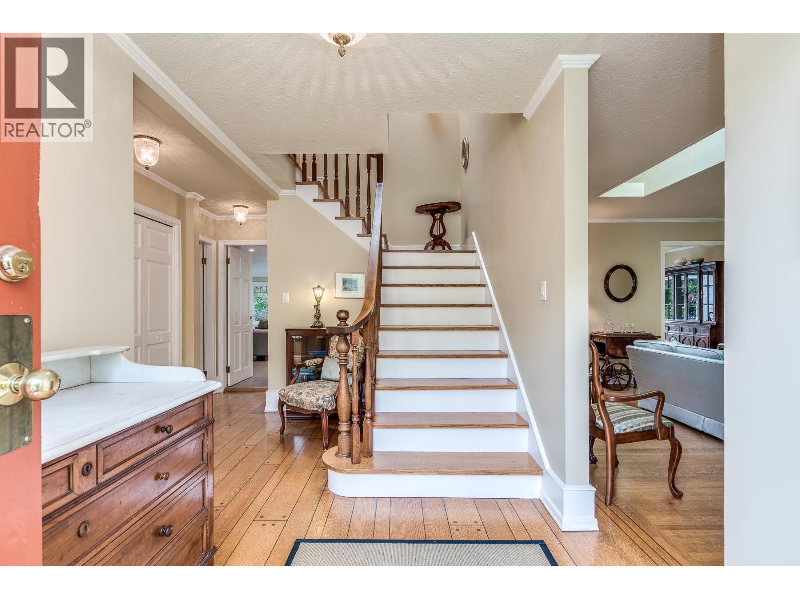 554 Newcroft Place, West Vancouver, British Columbia  V7T 1W8 - Photo 12 - R3045234