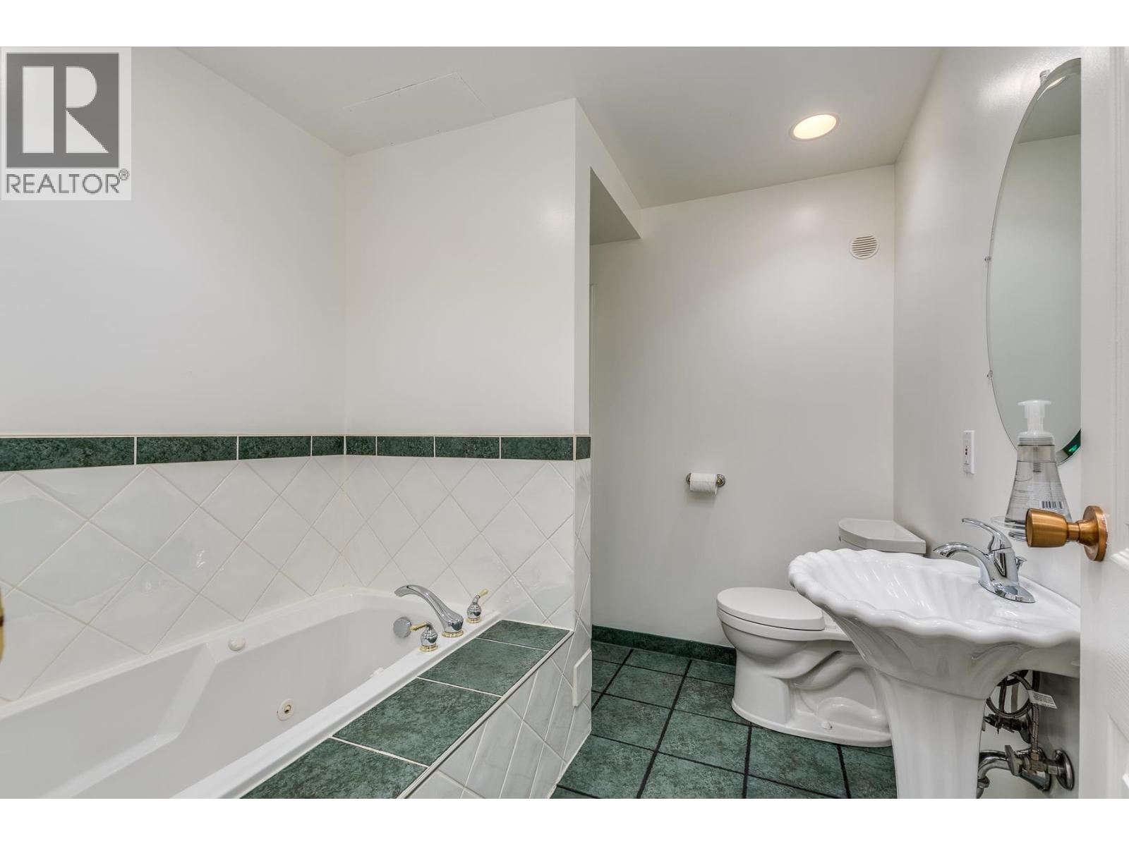 554 Newcroft Place, West Vancouver, British Columbia  V7T 1W8 - Photo 24 - R3045234