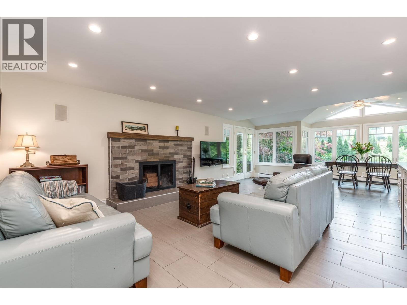 554 Newcroft Place, West Vancouver, British Columbia  V7T 1W8 - Photo 9 - R3045234