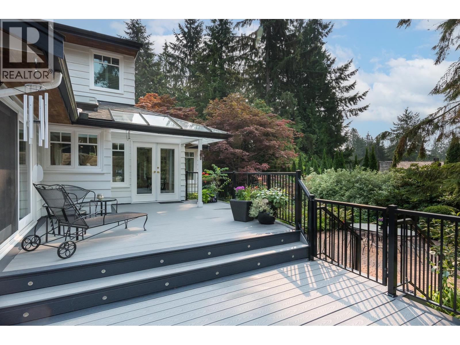 554 Newcroft Place, West Vancouver, British Columbia  V7T 1W8 - Photo 33 - R3045234