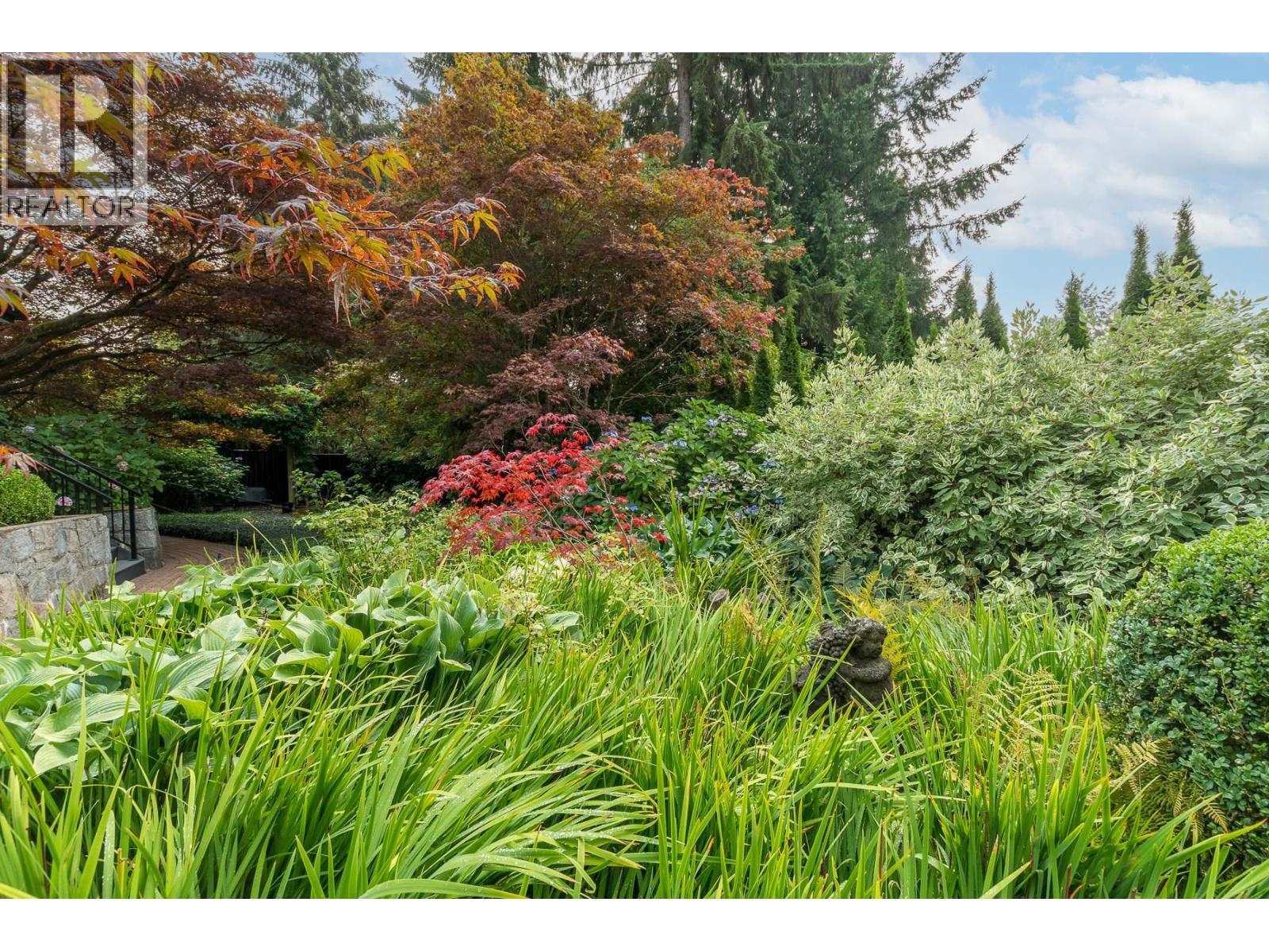 554 Newcroft Place, West Vancouver, British Columbia  V7T 1W8 - Photo 35 - R3045234