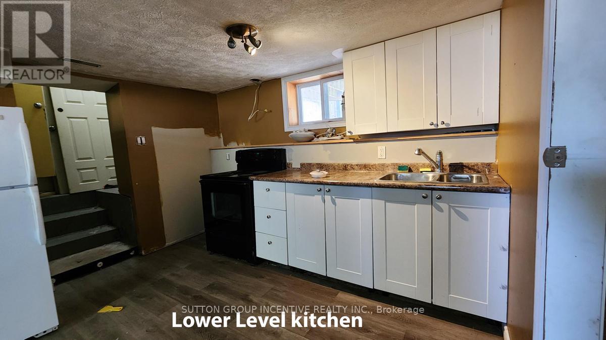 856 Ney Avenue, Tay, Ontario L0K 1R0 - Photo 10 - S12334440
