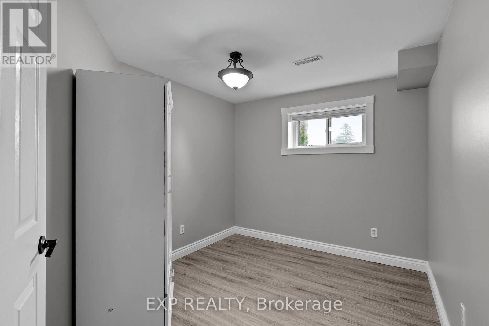 9 Birdie Court, Wasaga Beach, Ontario  L9Z 1C1 - Photo 31 - S12371171