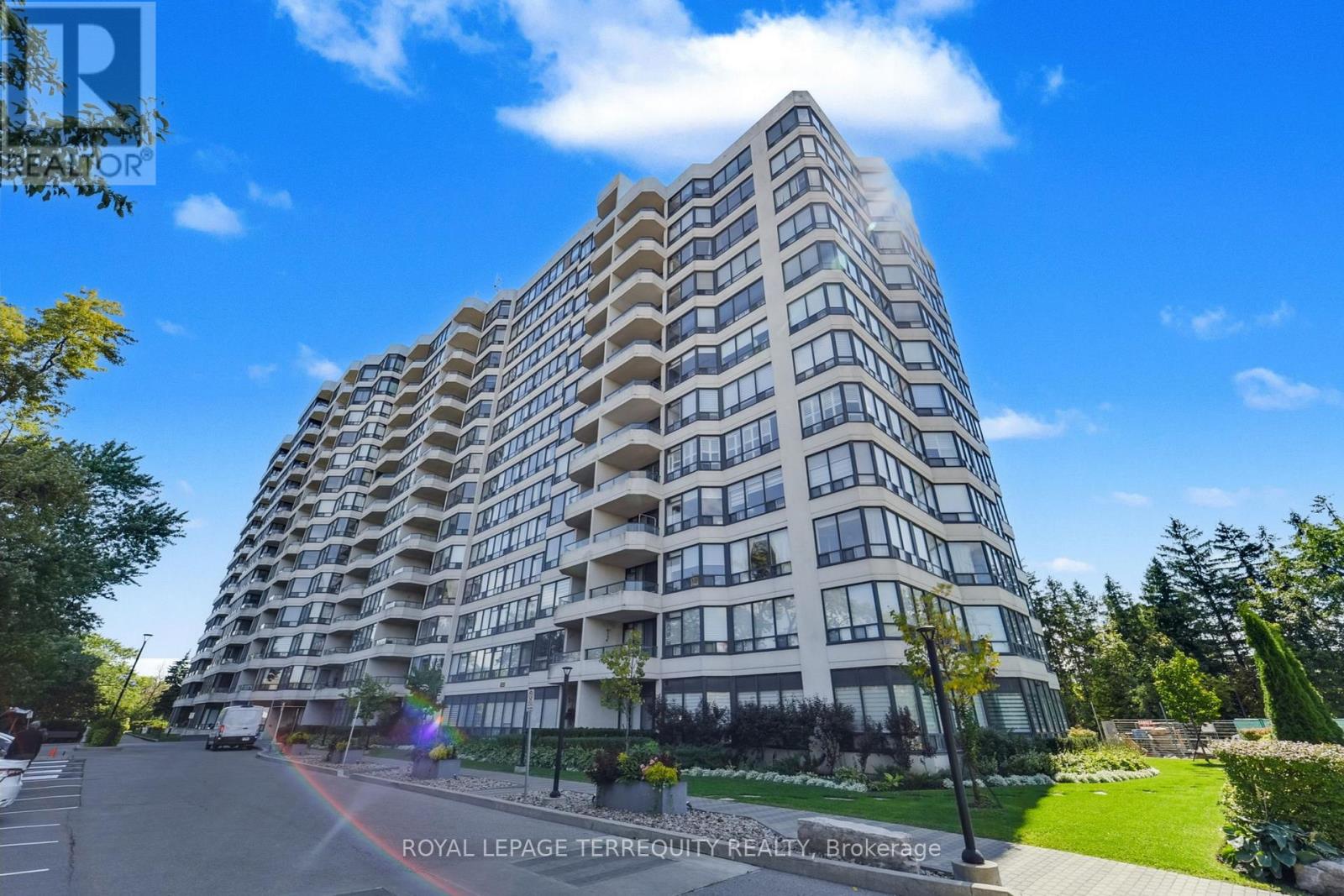 1107 - 8501 Bayview Avenue, Richmond Hill, Ontario  L4B 3J7 - Photo 3 - N12390212