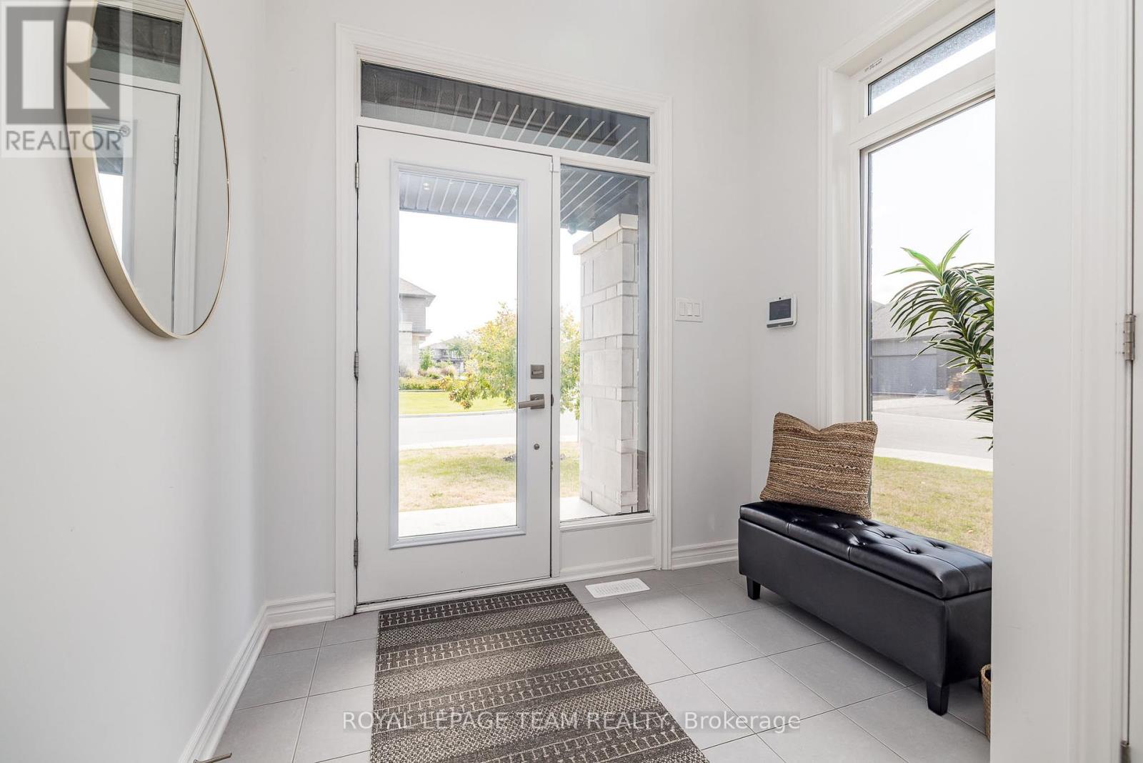 636 Mistwell Lane, Ottawa, Ontario  K4M 1B2 - Photo 3 - X12390215