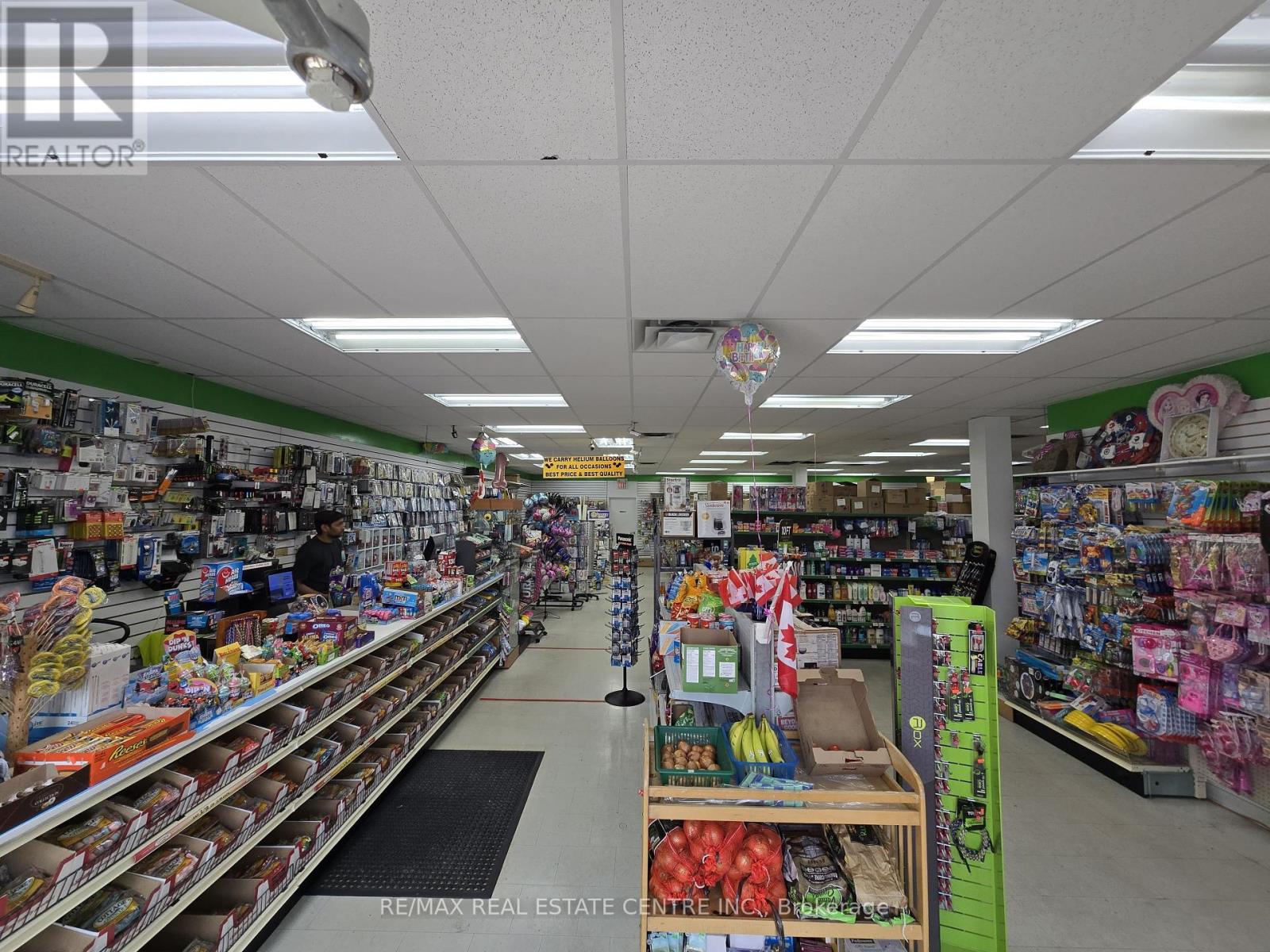 800 - 115 Christopher Drive, Cambridge, Ontario  N1R 4S1 - Photo 2 - X12390194