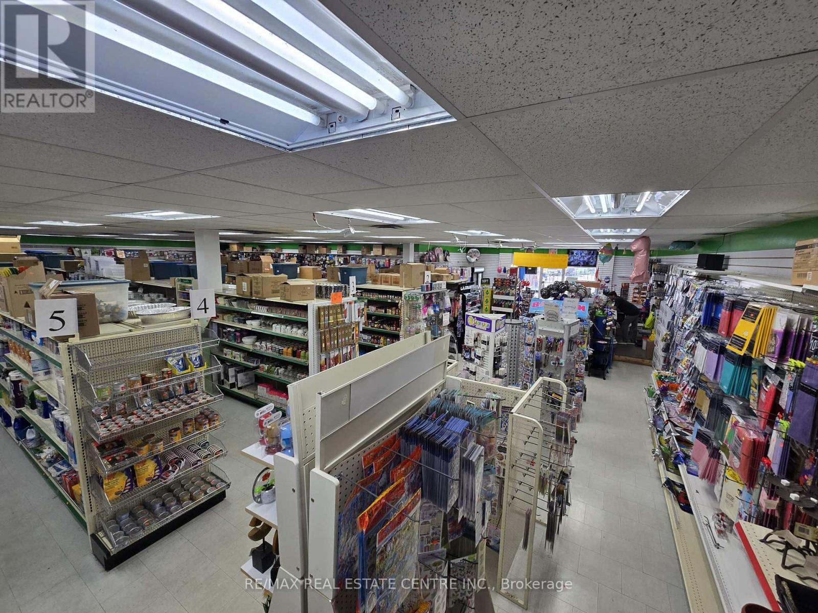 800 - 115 Christopher Drive, Cambridge, Ontario  N1R 4S1 - Photo 4 - X12390194