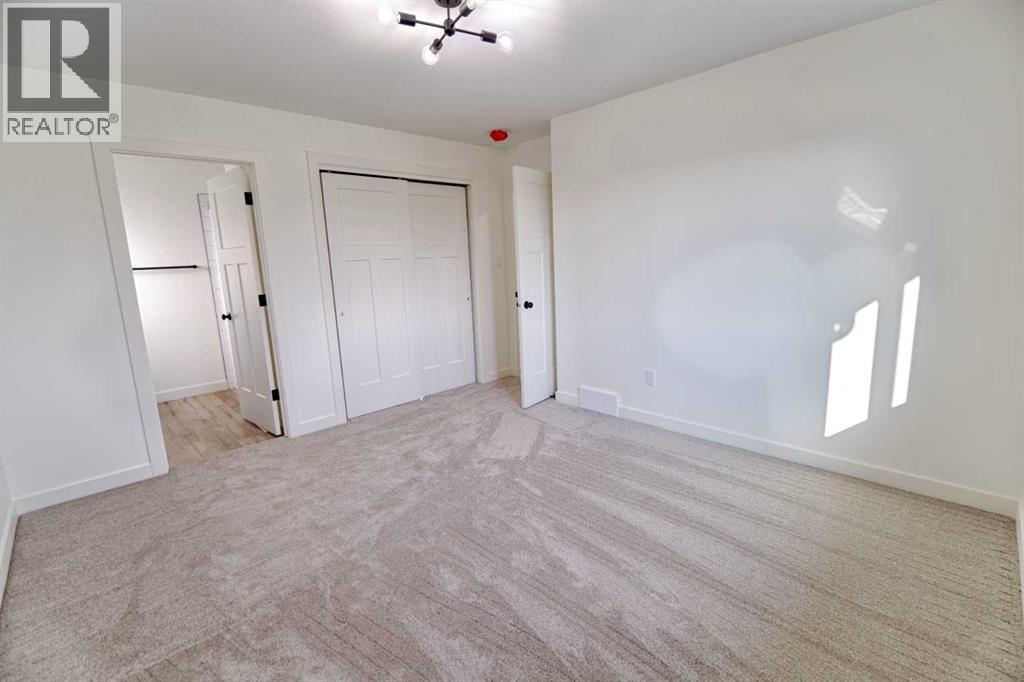 425 Pensacola Road, Enchant, Alberta  T0K 0V0 - Photo 15 - A2255402