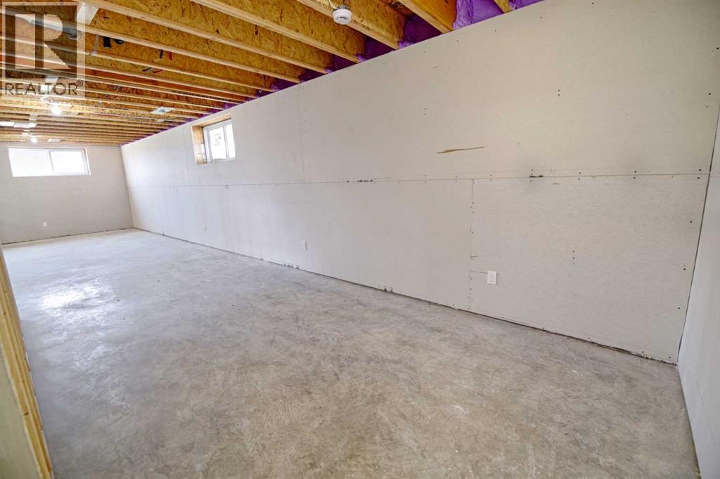 425 Pensacola Road, Enchant, Alberta  T0K 0V0 - Photo 22 - A2255402