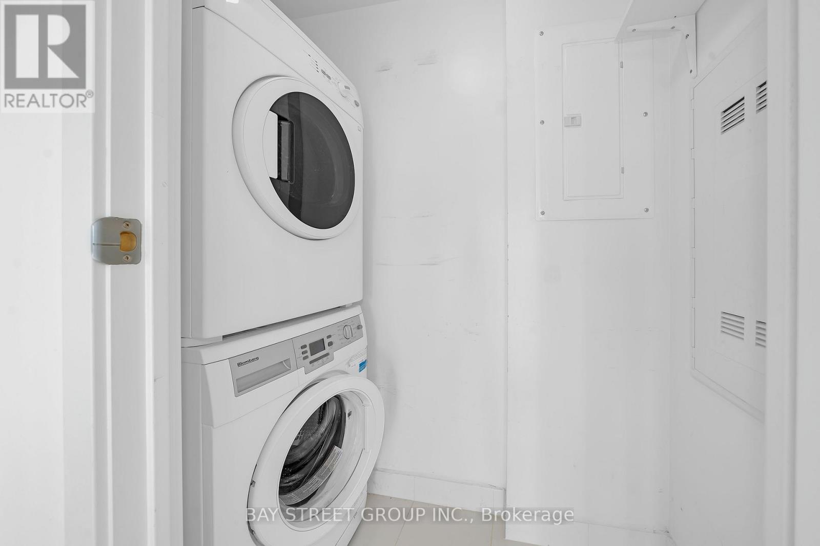 2802 - 68 Shuter Street, Toronto, Ontario  M5B 0B4 - Photo 16 - C12390222