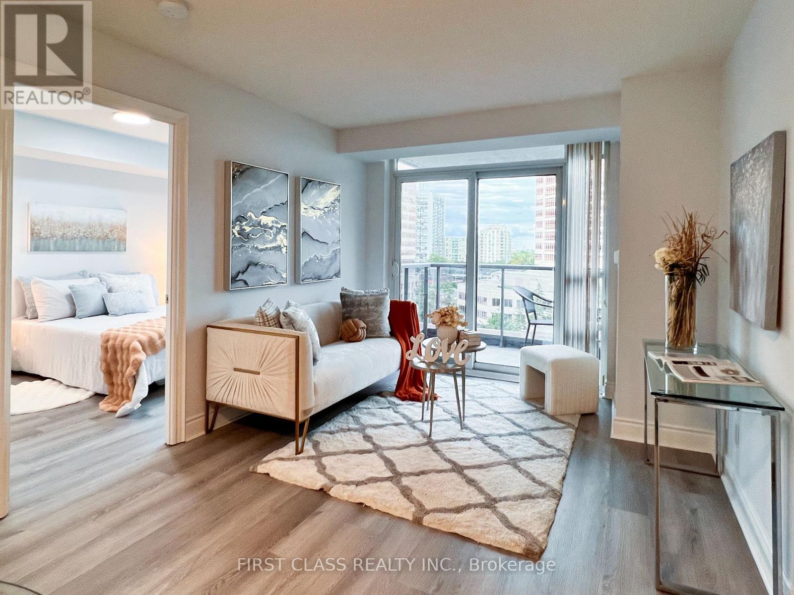 814 - 15 Greenview Avenue, Toronto, Ontario  M2M 4M7 - Photo 1 - C12390230