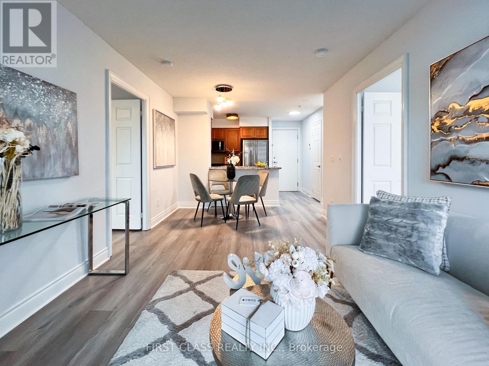 814 - 15 Greenview Avenue, Toronto, Ontario  M2M 4M7 - Photo 4 - C12390230
