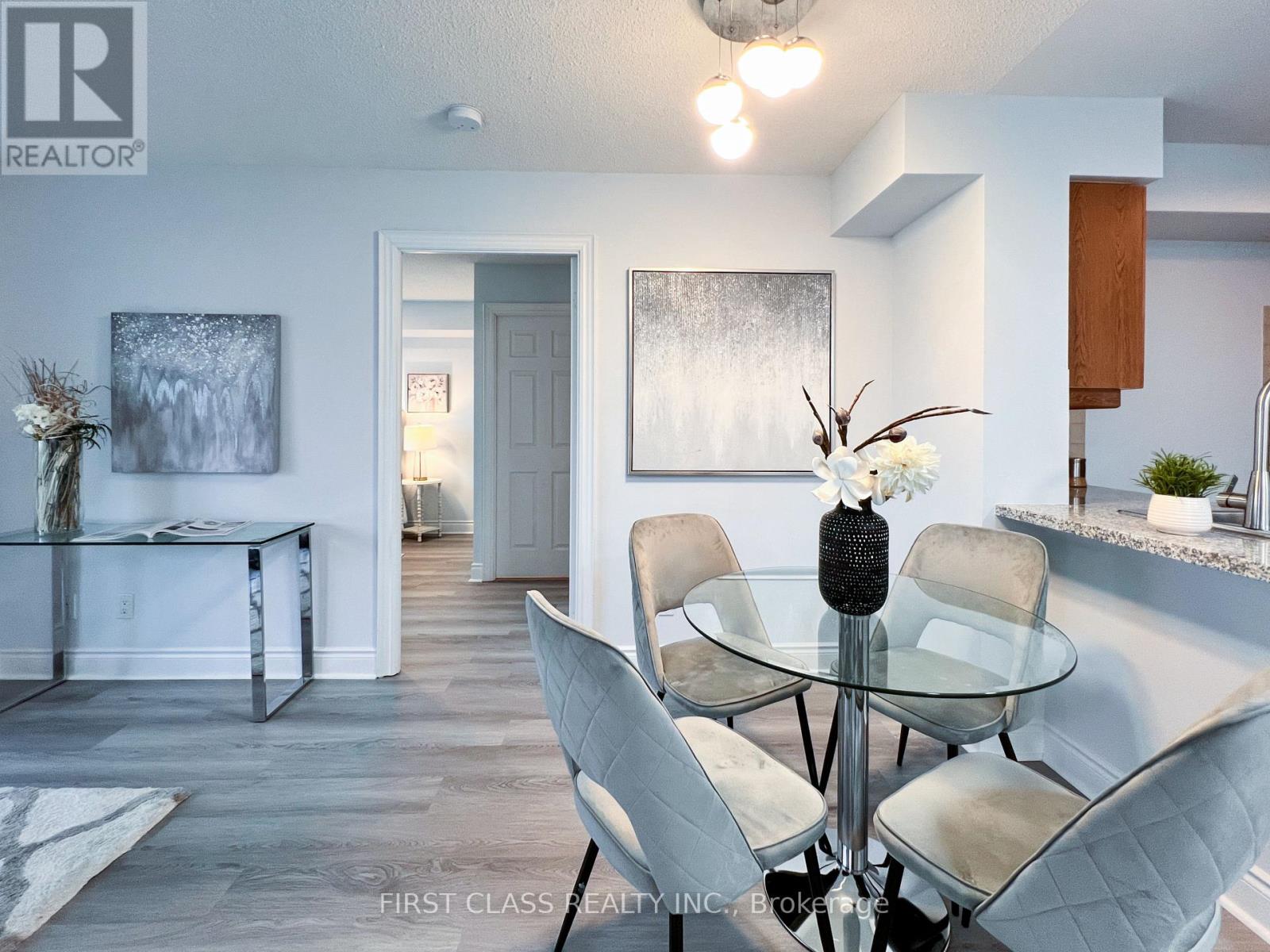 814 - 15 Greenview Avenue, Toronto, Ontario  M2M 4M7 - Photo 6 - C12390230
