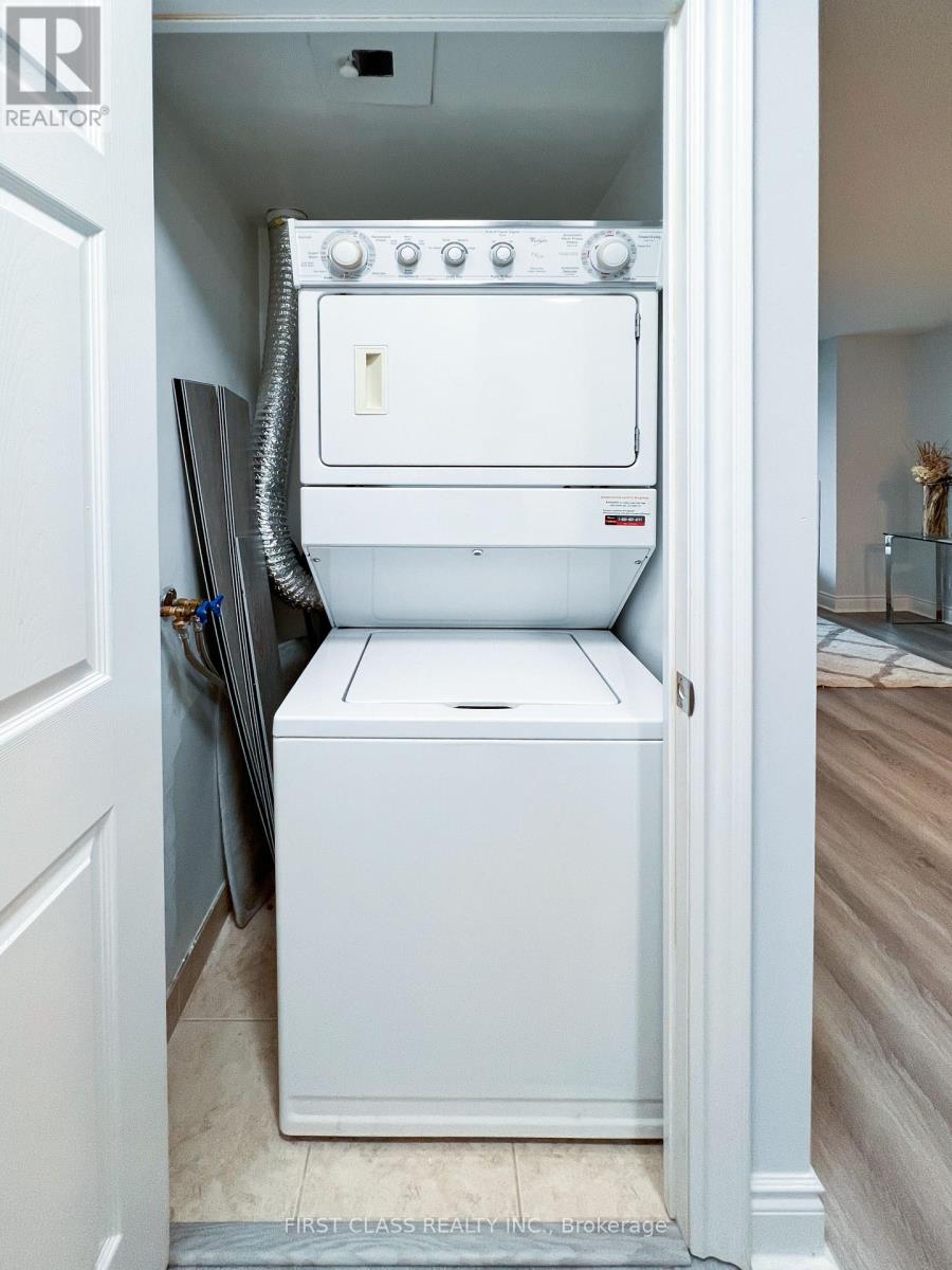 814 - 15 Greenview Avenue, Toronto, Ontario  M2M 4M7 - Photo 17 - C12390230