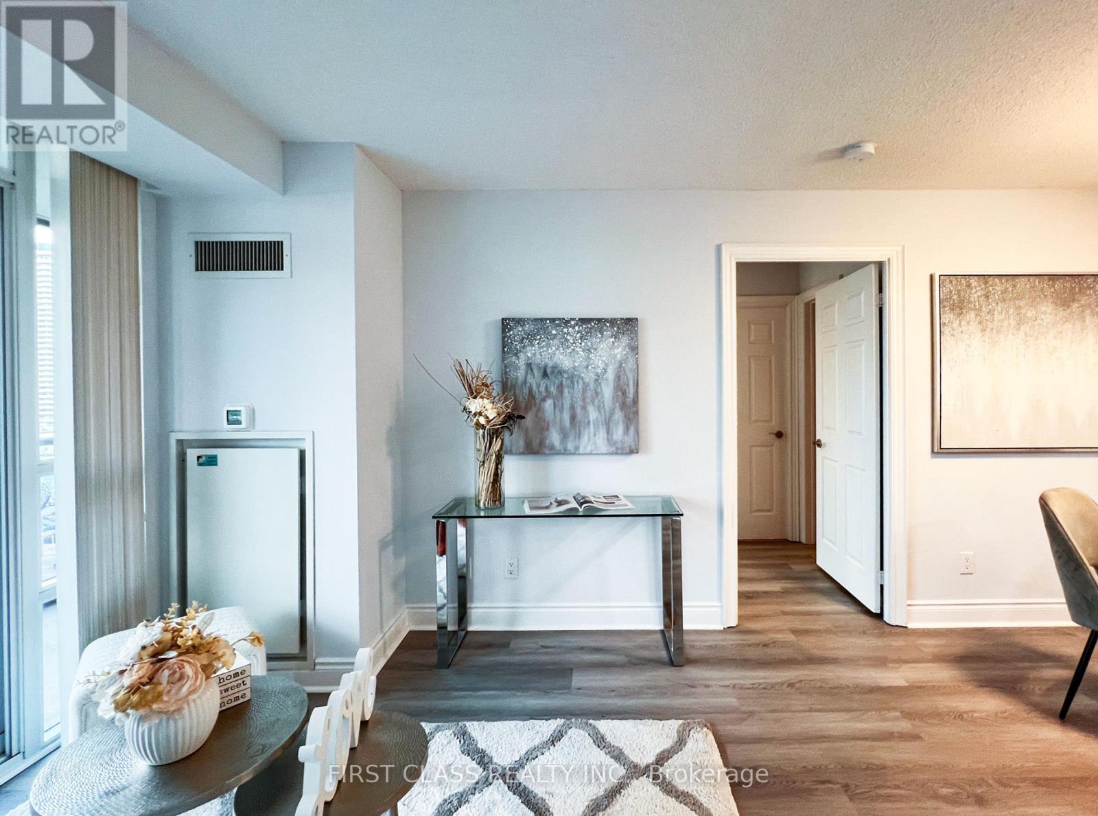 814 - 15 Greenview Avenue, Toronto, Ontario  M2M 4M7 - Photo 9 - C12390230