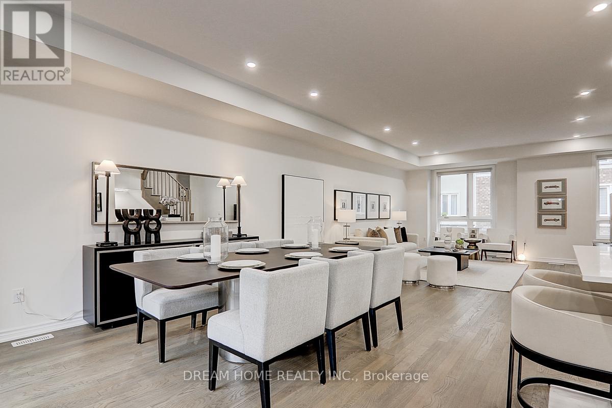 15 Chicago Lane, Markham, Ontario  L6E 2B9 - Photo 12 - N12390217