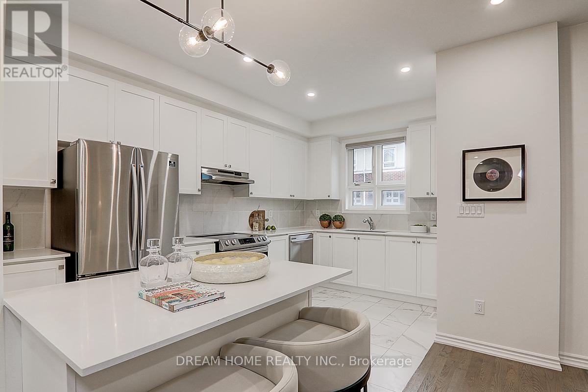 15 Chicago Lane, Markham, Ontario  L6E 2B9 - Photo 15 - N12390217