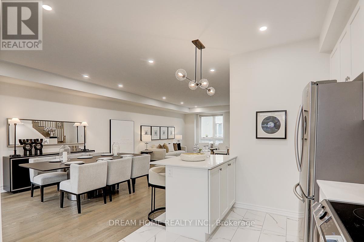 15 Chicago Lane, Markham, Ontario  L6E 2B9 - Photo 19 - N12390217