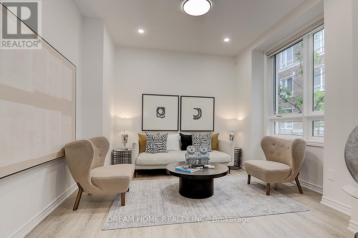 15 Chicago Lane, Markham, Ontario  L6E 2B9 - Photo 4 - N12390217