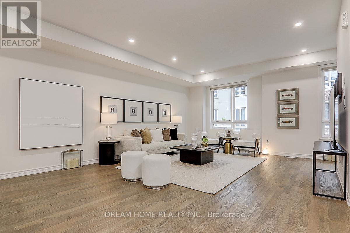 15 Chicago Lane, Markham, Ontario  L6E 2B9 - Photo 5 - N12390217