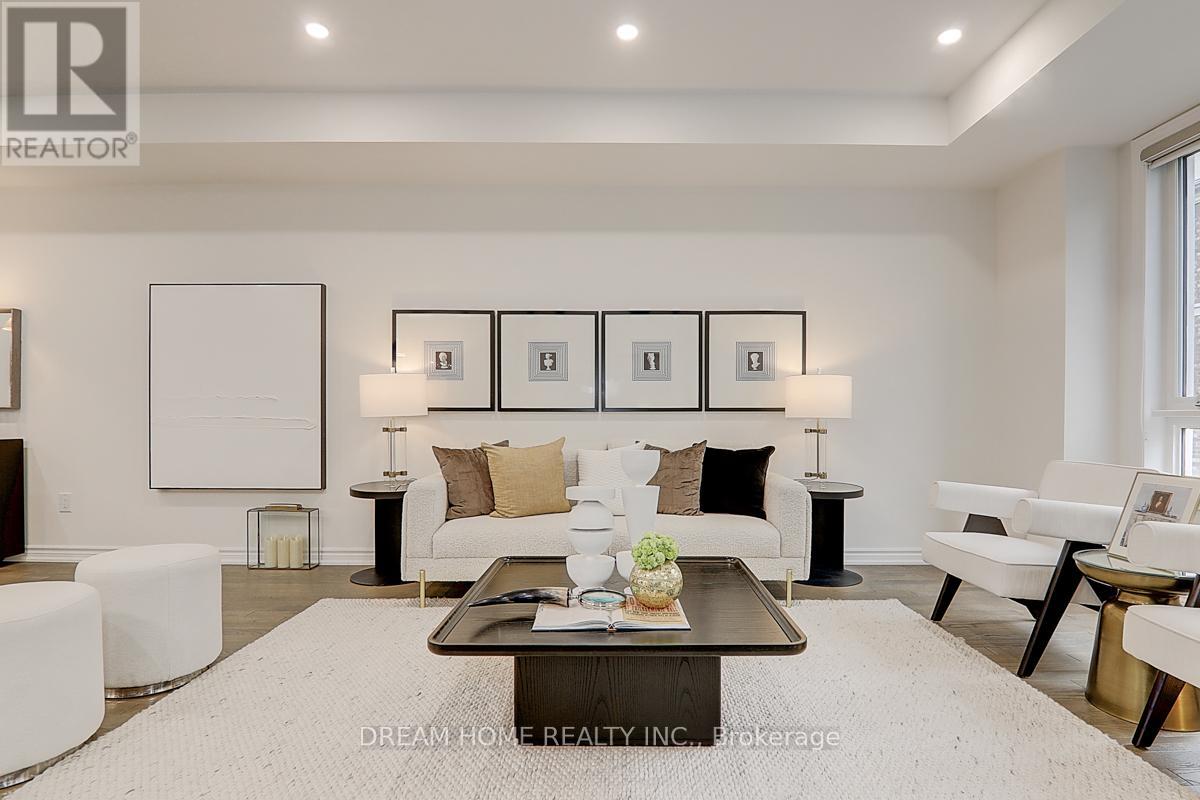 15 Chicago Lane, Markham, Ontario  L6E 2B9 - Photo 7 - N12390217
