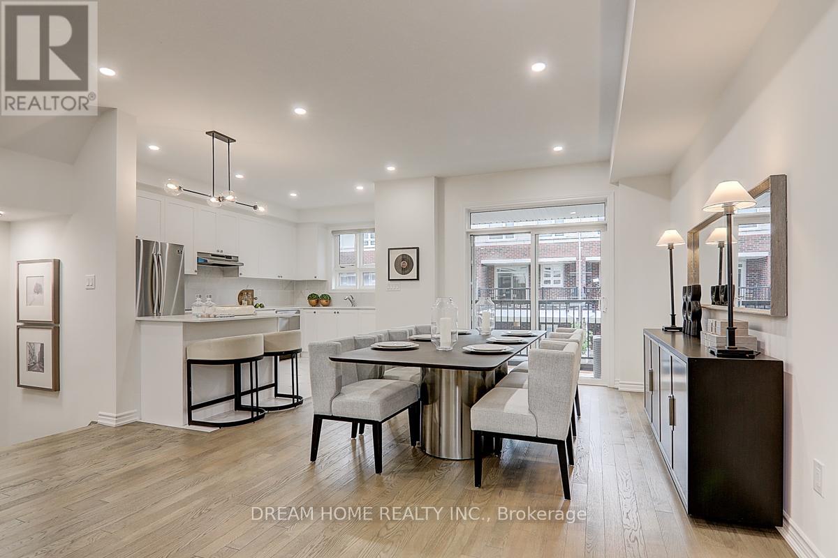 15 Chicago Lane, Markham, Ontario  L6E 2B9 - Photo 9 - N12390217