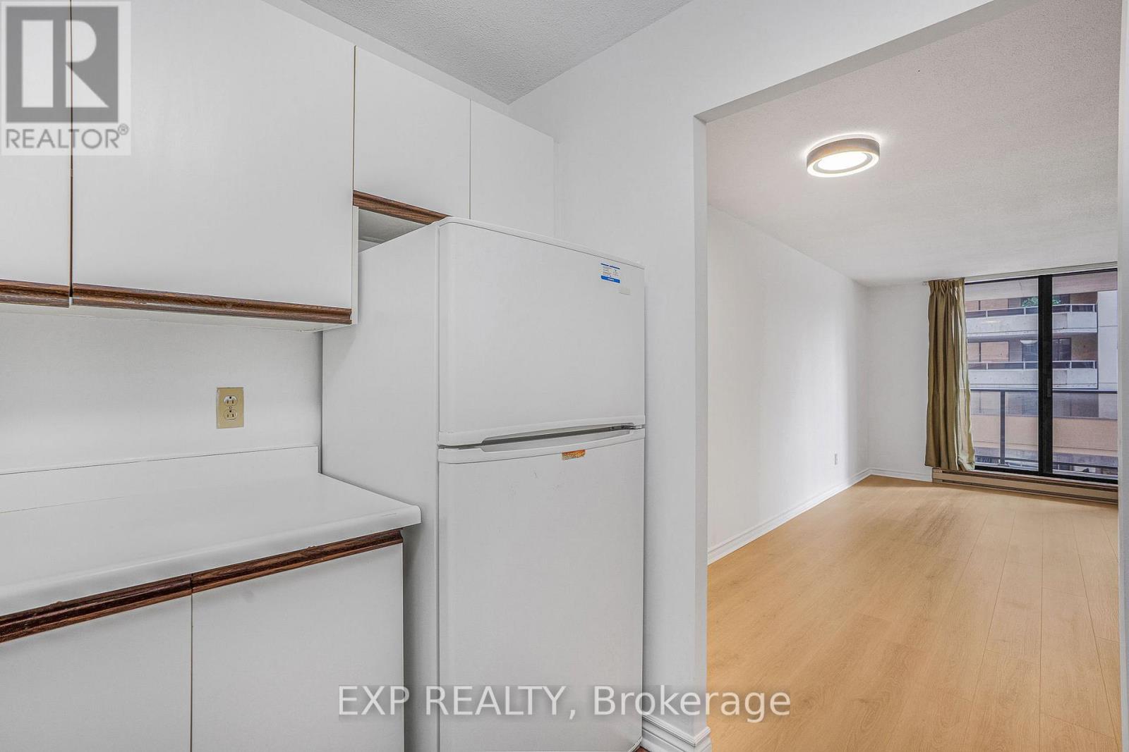 204 - 475 Laurier Avenue W, Ottawa, Ontario  K1R 7X1 - Photo 23 - X12390250