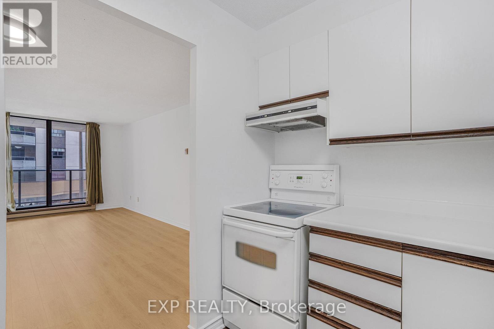 204 - 475 Laurier Avenue W, Ottawa, Ontario  K1R 7X1 - Photo 24 - X12390250
