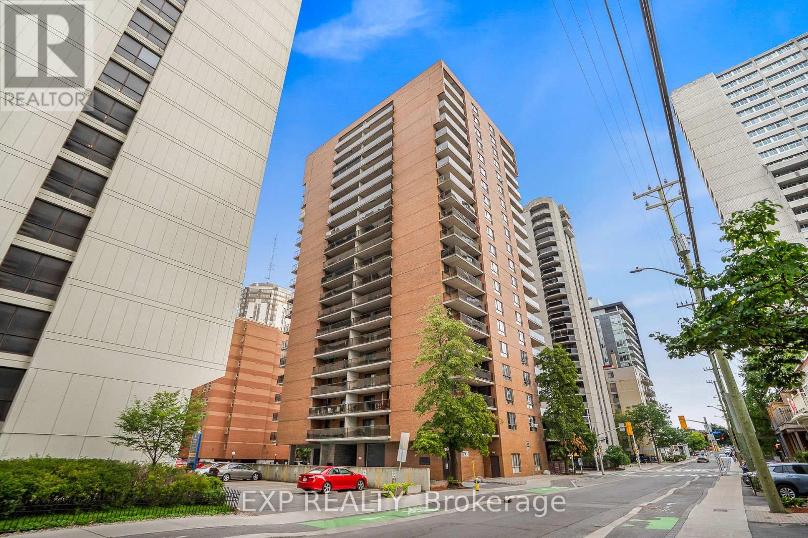 204 - 475 Laurier Avenue W, Ottawa, Ontario  K1R 7X1 - Photo 3 - X12390250