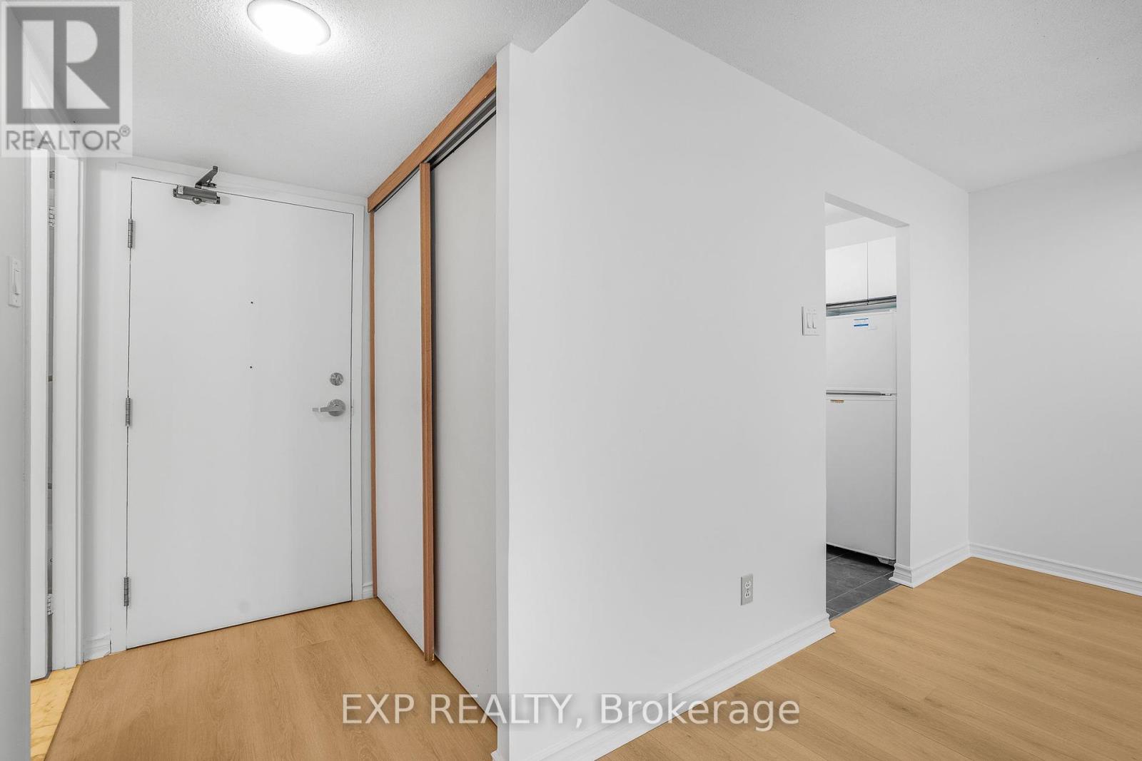 204 - 475 Laurier Avenue W, Ottawa, Ontario  K1R 7X1 - Photo 9 - X12390250