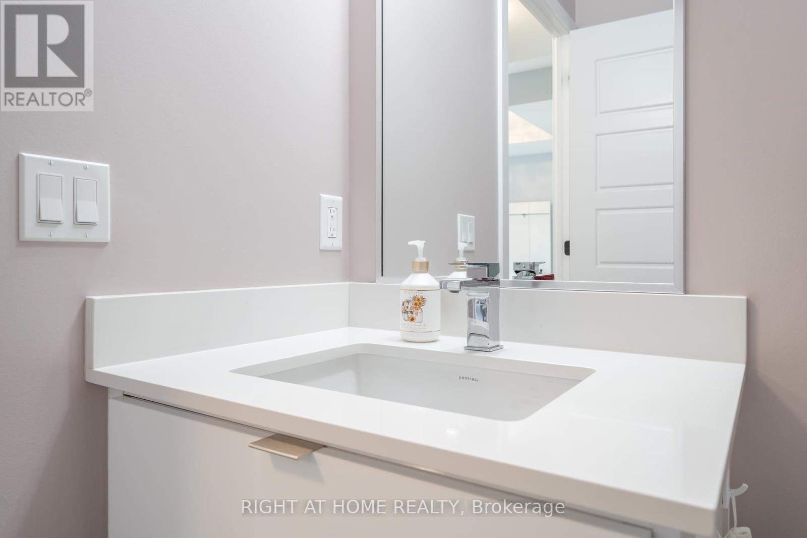202 - 415 Sea Ray Avenue, Innisfil, Ontario  L9S 0R5 - Photo 15 - N12390262