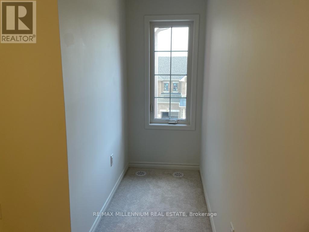 77 Keppel Circle, Brampton, Ontario  L7A 0B6 - Photo 10 - W12390263