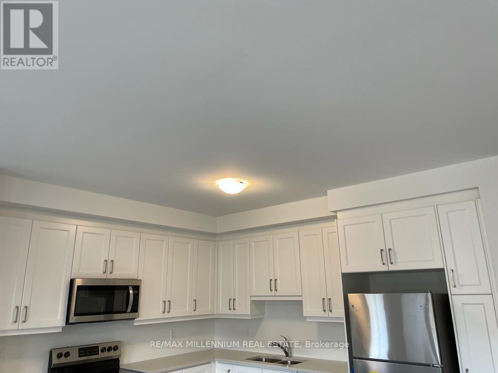 77 Keppel Circle, Brampton, Ontario  L7A 0B6 - Photo 7 - W12390263