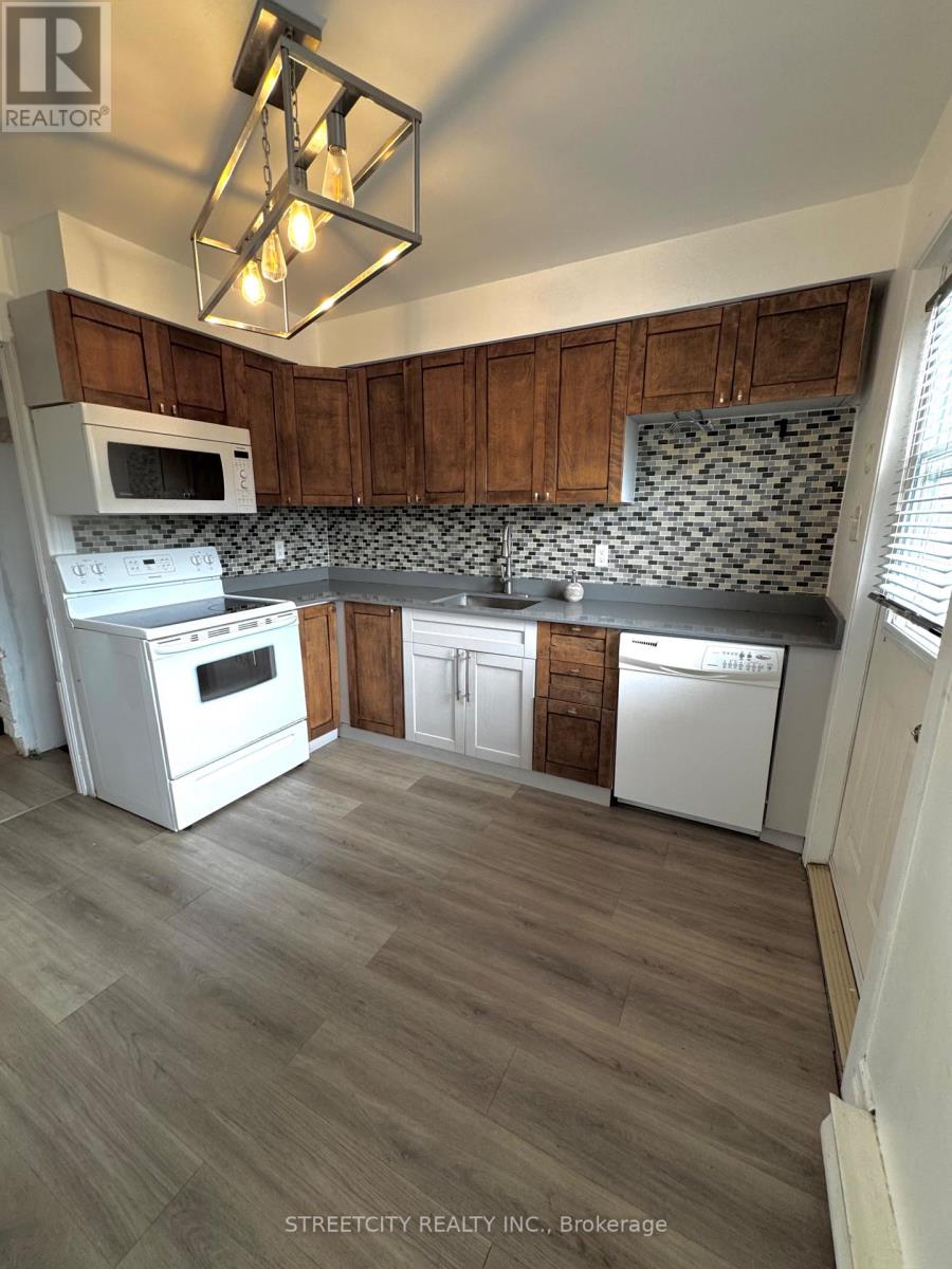 D - 71 Wellesley Crescent, London East, Ontario  N5V 1J6 - Photo 2 - X12390271