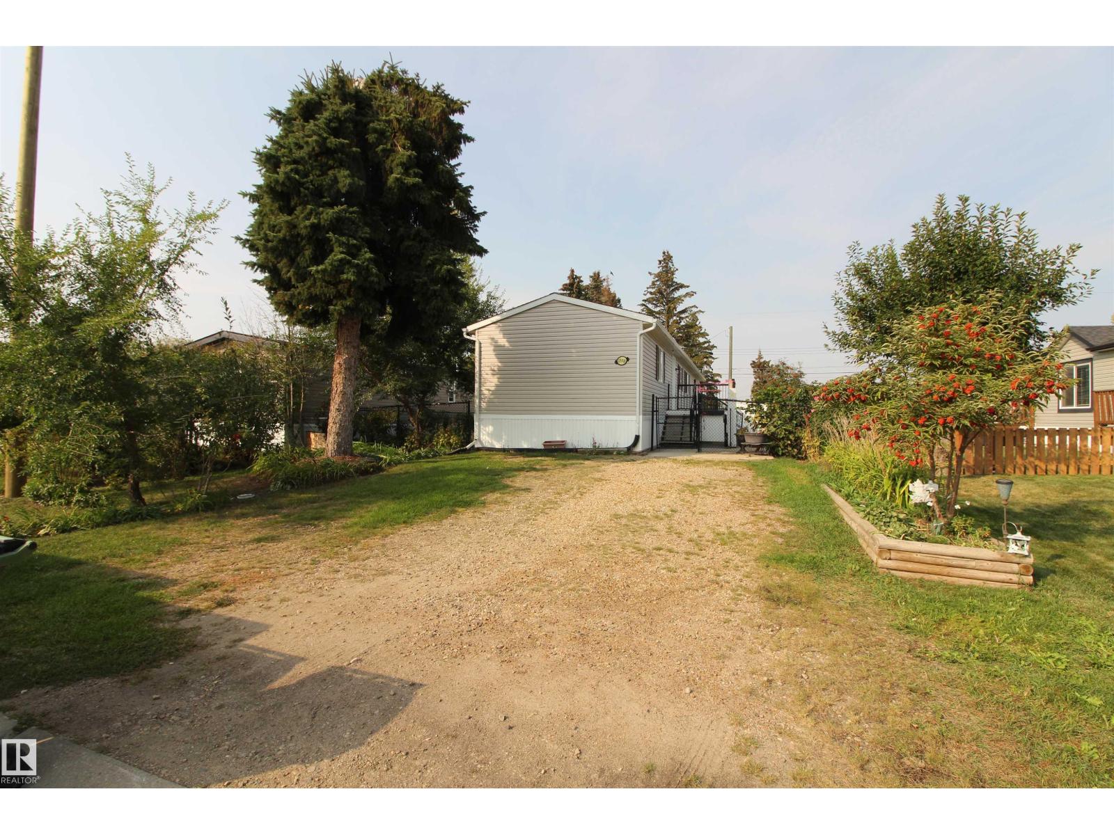 10916 100 Av, Westlock, Alberta  T7P 1N2 - Photo 6 - E4456817